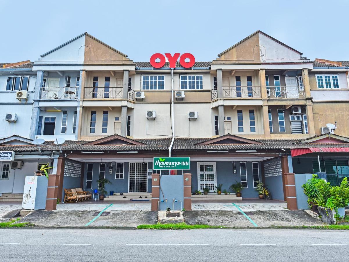 קואנטאן Oyo 90363 Nyamanya Inn מראה חיצוני תמונה